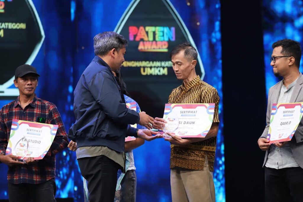 PATEN AWARD 6