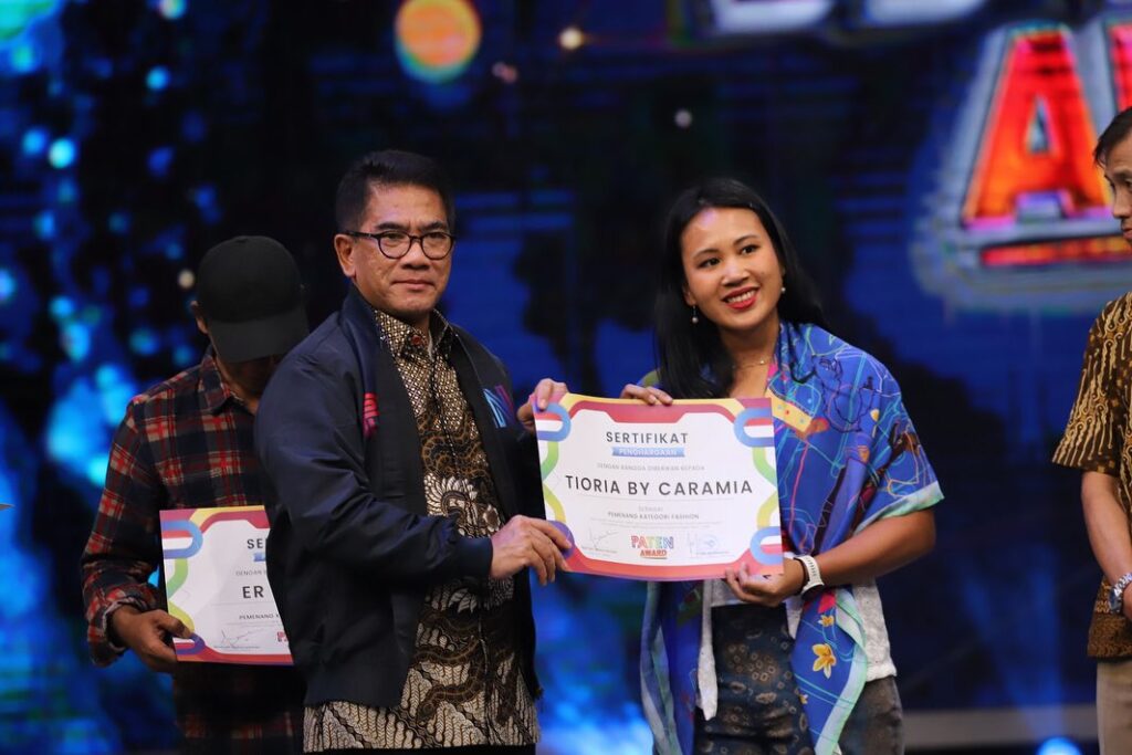 PATEN AWARD 7